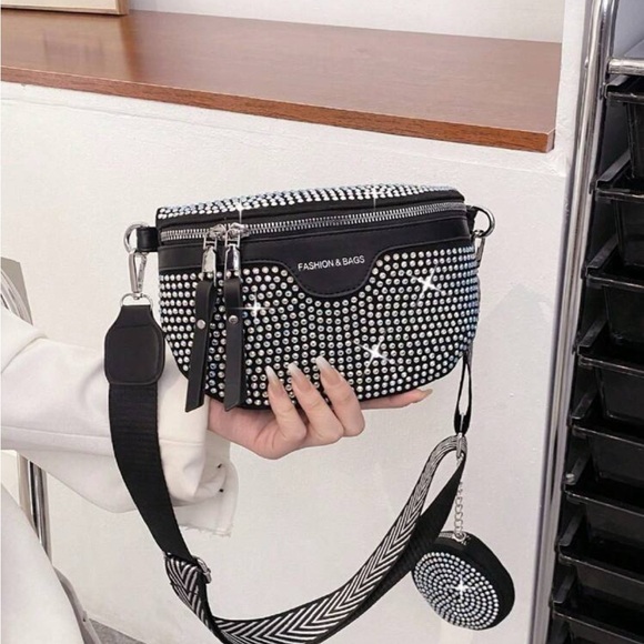 Handbags - New rhinestoned cross body bag
